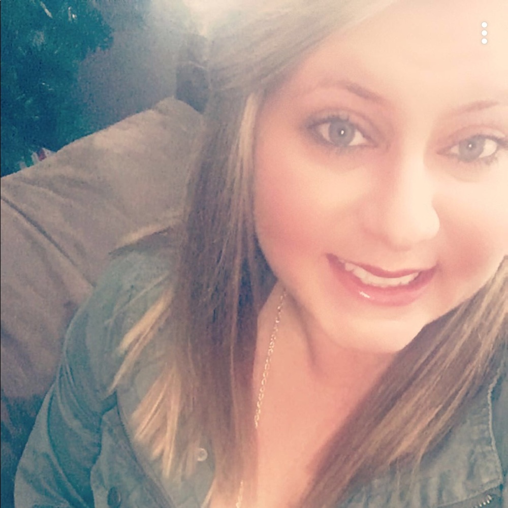Meet your Posher, Kimberly